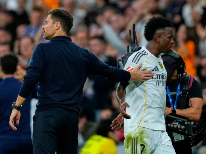 Xavi Alonso Vinicius Jr.